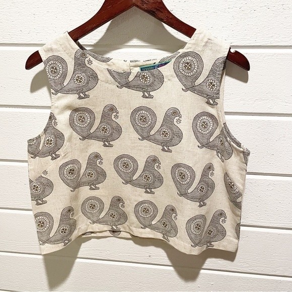 Tops - Bombay Paisley Cream & Black Cotton & Linen Bird Print
Tank Top size Large